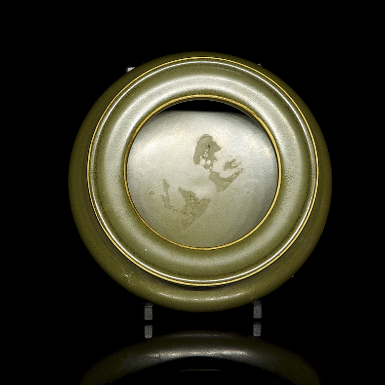 Olive green porcelain tripod incense burner, with Qianlong seal