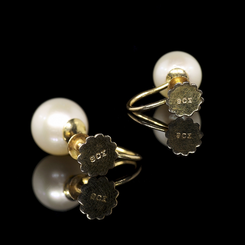 Pendientes de perlas y oro amarillo