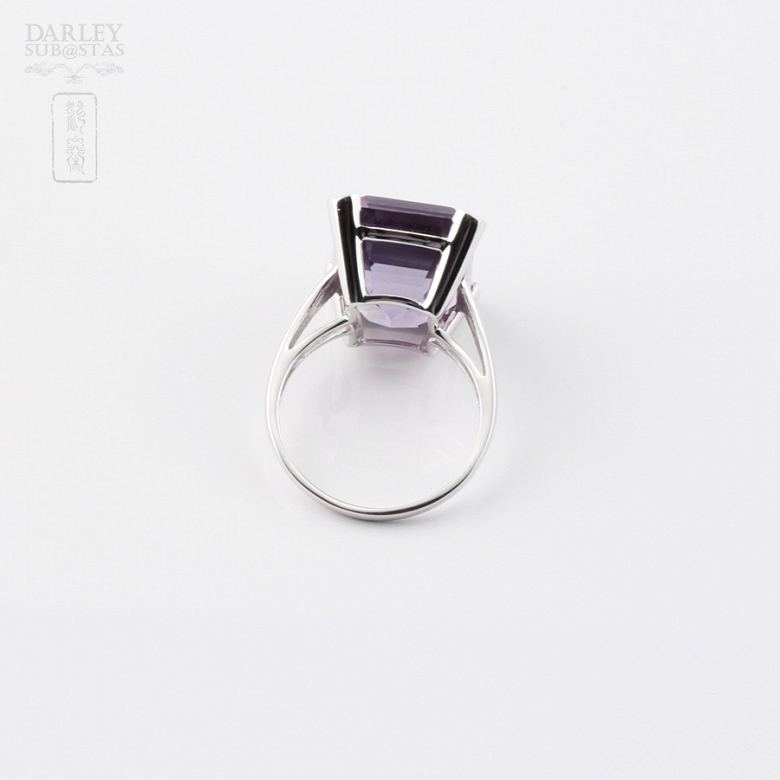 Anillo con amatista 17,94 cts y diamantes en oro blanco de 18k - 2
