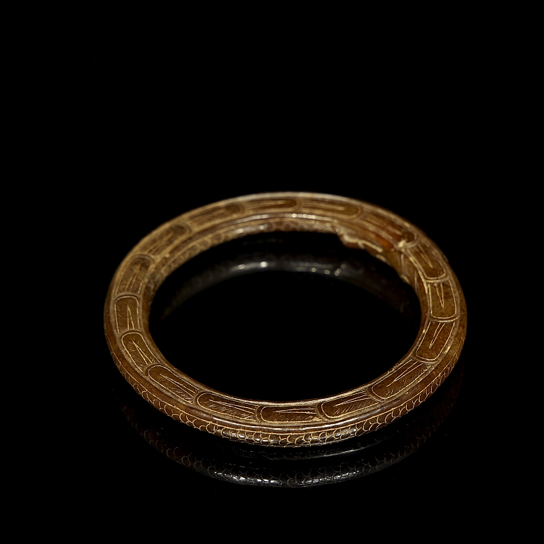 Brazalete de jade amarillo