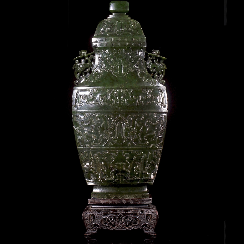 Jarrón de jade verde espinaca de Hetian, dinastía Qing