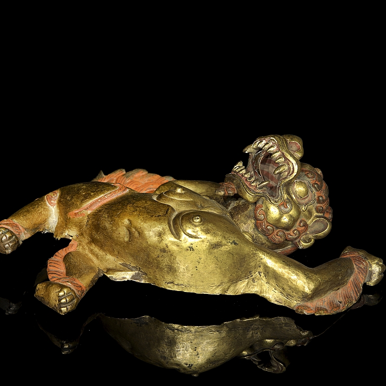 Escultura de cobre dorado policromado 