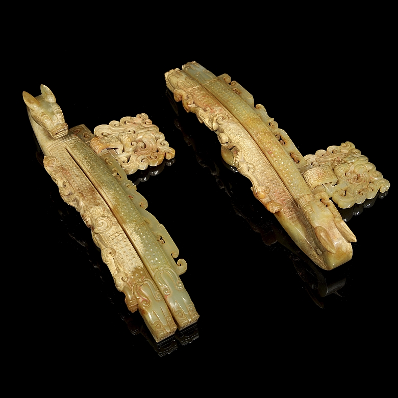 Pareja de hebillas de jade amarillo