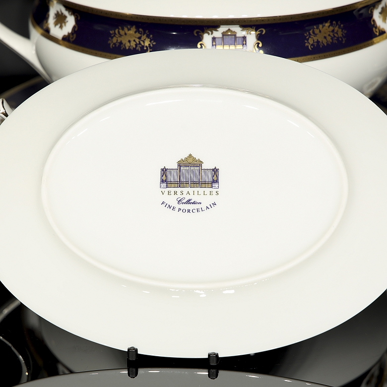 Versailles Fine Porcelain “Complete Tableware Set,” 20th century