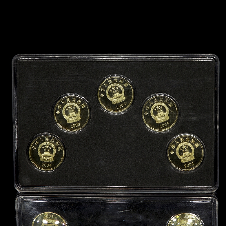 Colección de cinco monedas