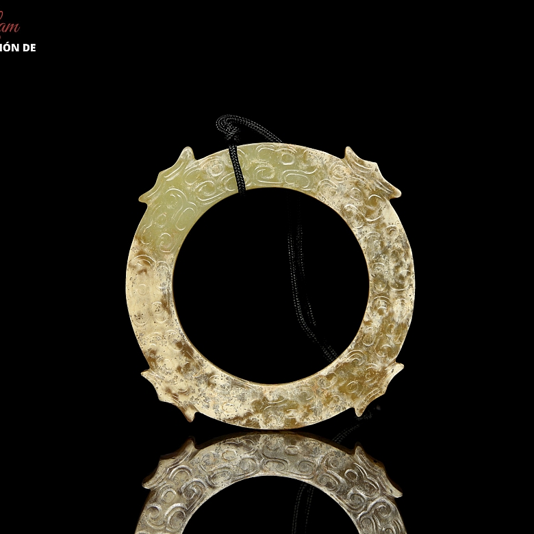 Colgante de jade amarillo, dinastía Zhou