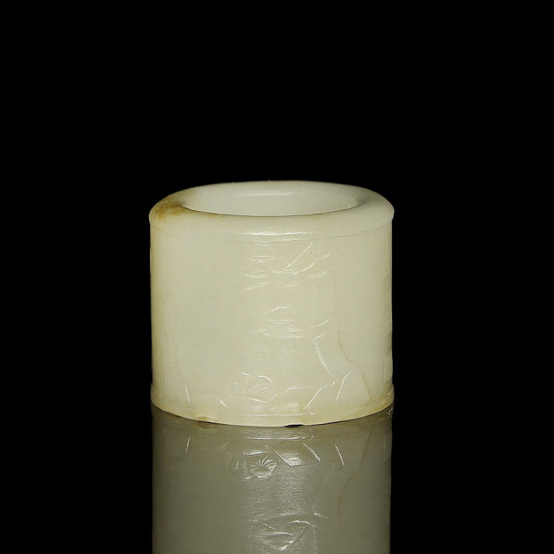 Carved jade archer's ring, ‘Port,’ Qing dynasty