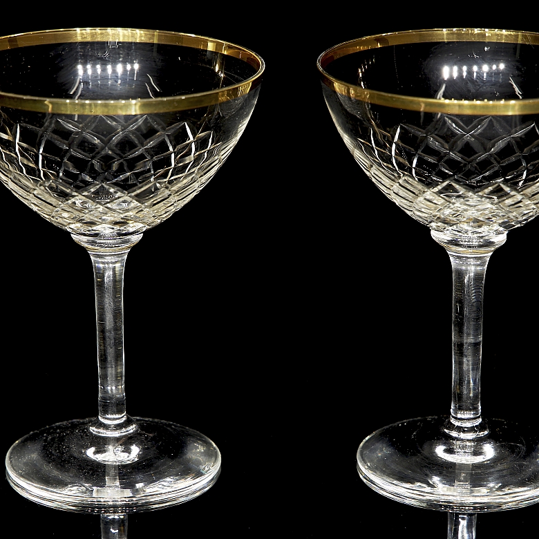 Conjunto de seis copas de licor con filo dorado, s.XX - 4