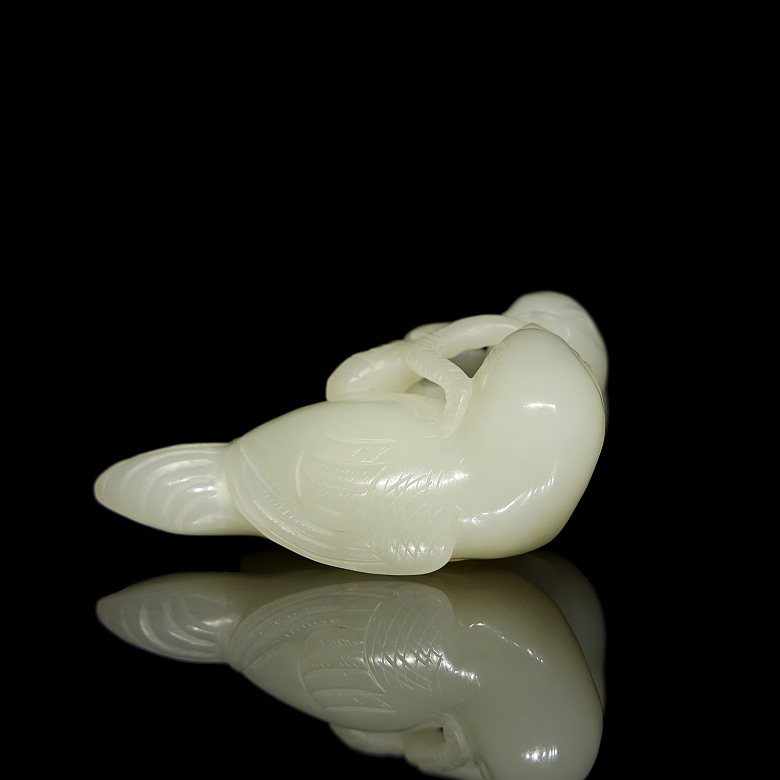 Carved jade figure ‘Pair of birds’, Qing dynasty