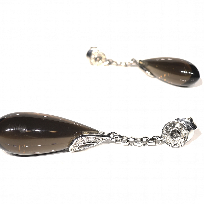 Pendientes de oro blanco de 18k con cuarzo fumé y diamantes