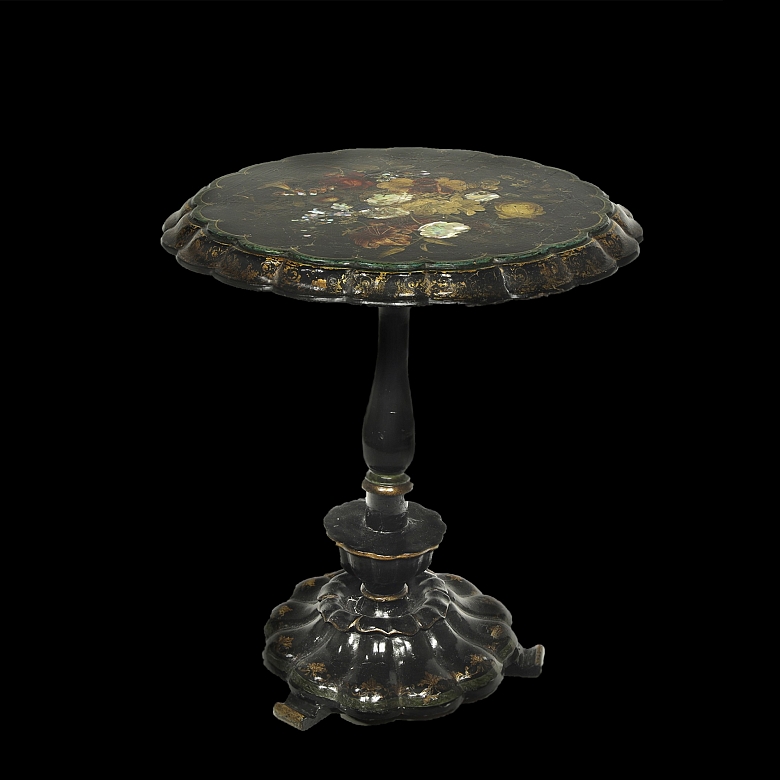 Mesa victoriana con incrustaciones de nácar, s.XX