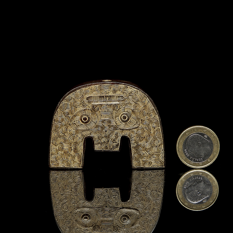 Carved jade amulet ‘Sun God’, Liangzhu culture - 6