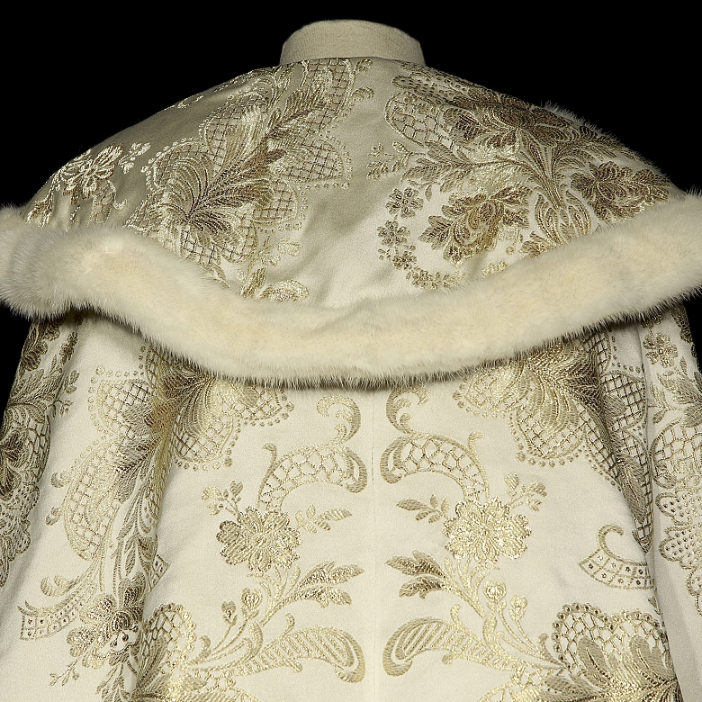 Capa Ceremonial con Águila Bicéfala, s.XX