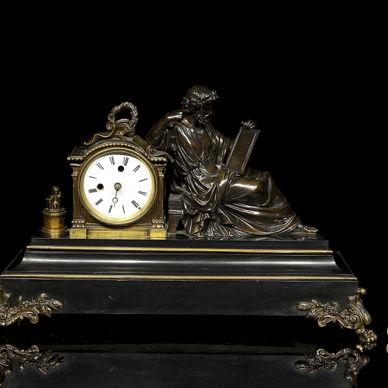 Reloj de sobremesa de estilo Imperio 