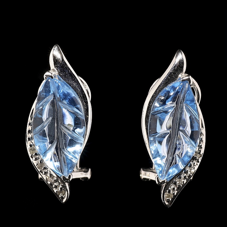 Pendientes en oro blanco de 18k 