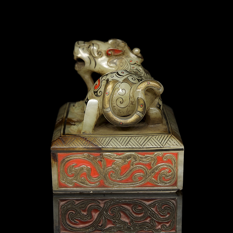 Sello de jade con policromado