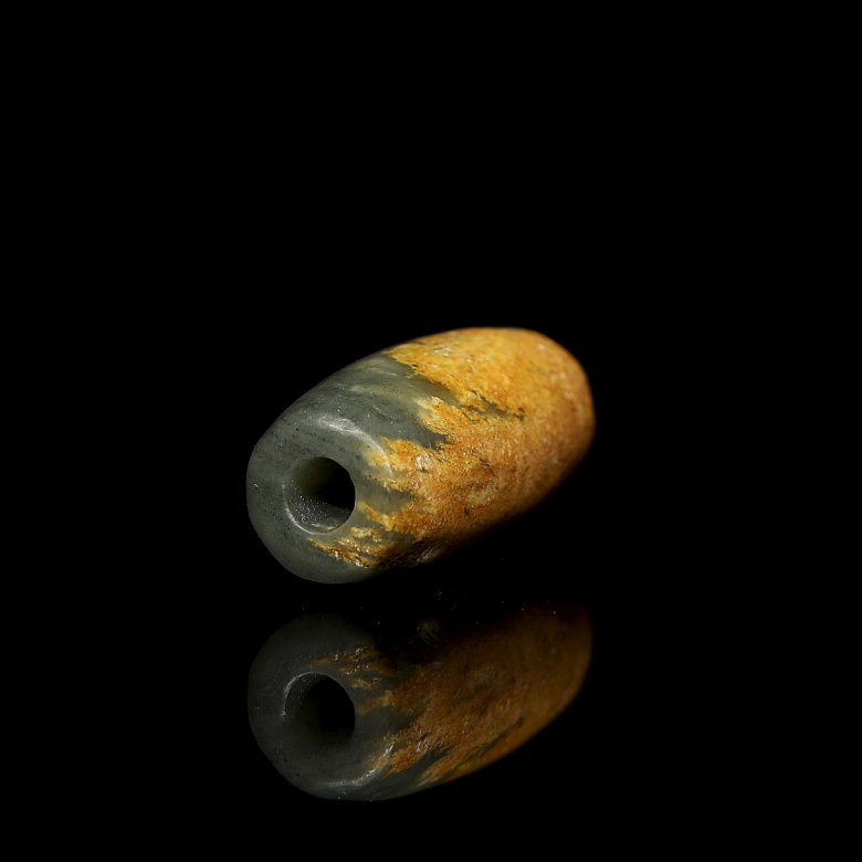 Cuenta de jade tallado, cultura Hongshan