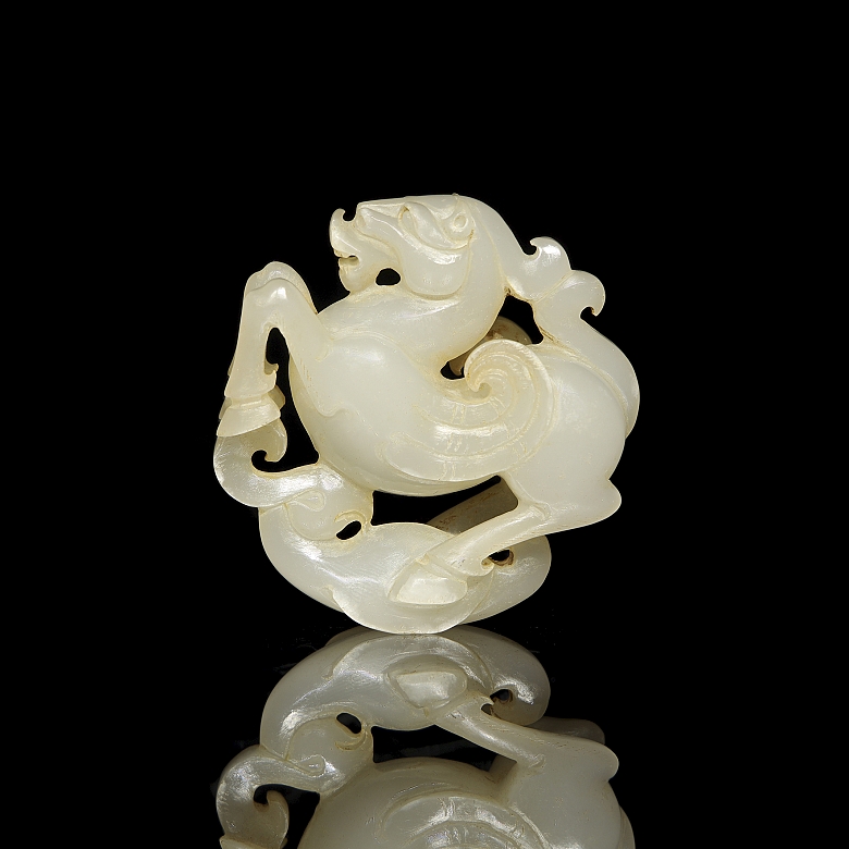 Colgante de jade tallado 