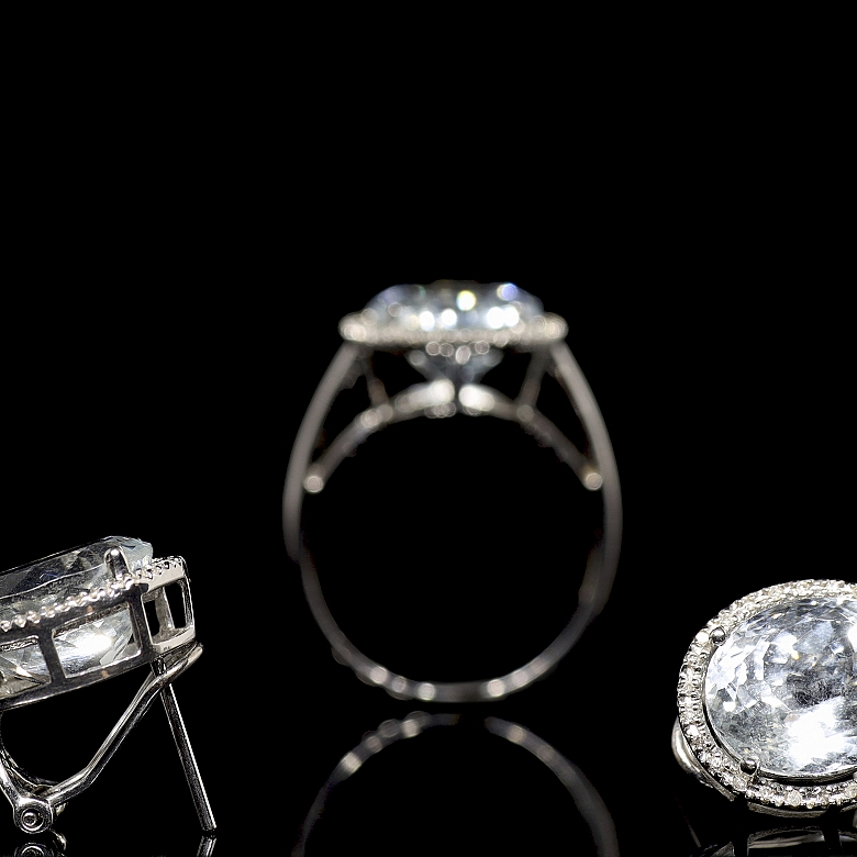 Juego en oro blanco de 18k con aguamarinas y diamantes