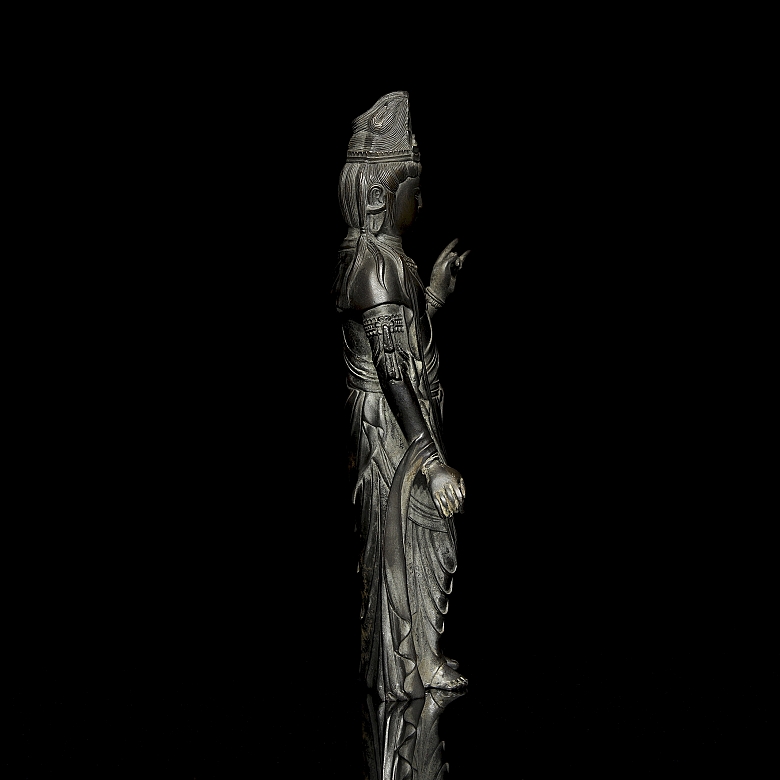 Escultura “Guanyin” en metal patinado, s.XX