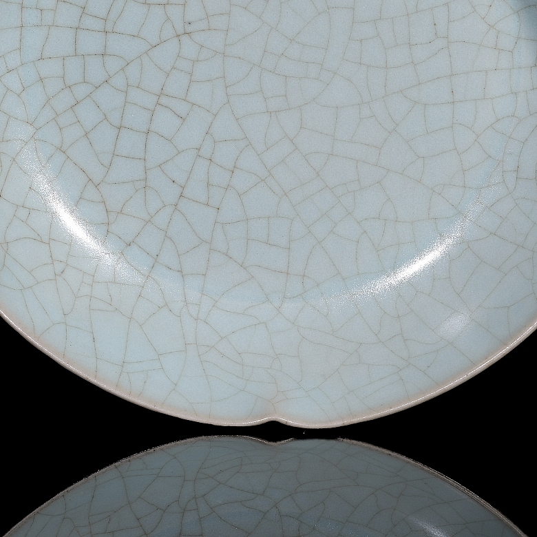 Plato de cerámica lobulada con esmalte celadón, horno Ru, dinastía Song