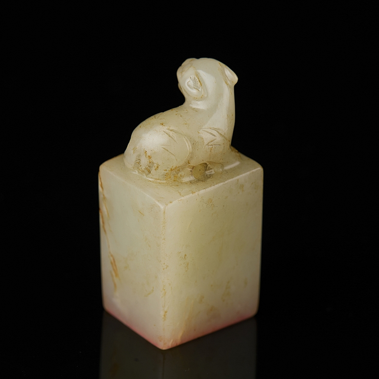 Hetian white jade seal ‘Feline’, Qing dynasty