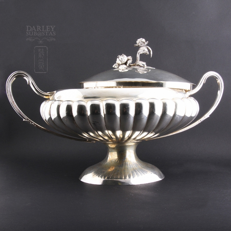 Sopera de plata de ley con rosas. - 2