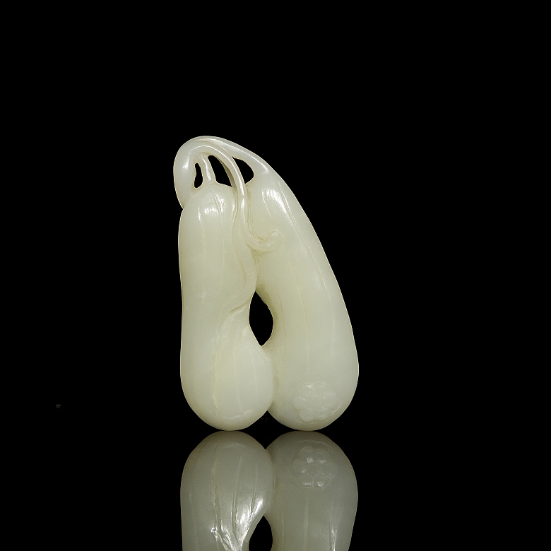 White jade figurine ‘Zucchini’, Qing dynasty - 1