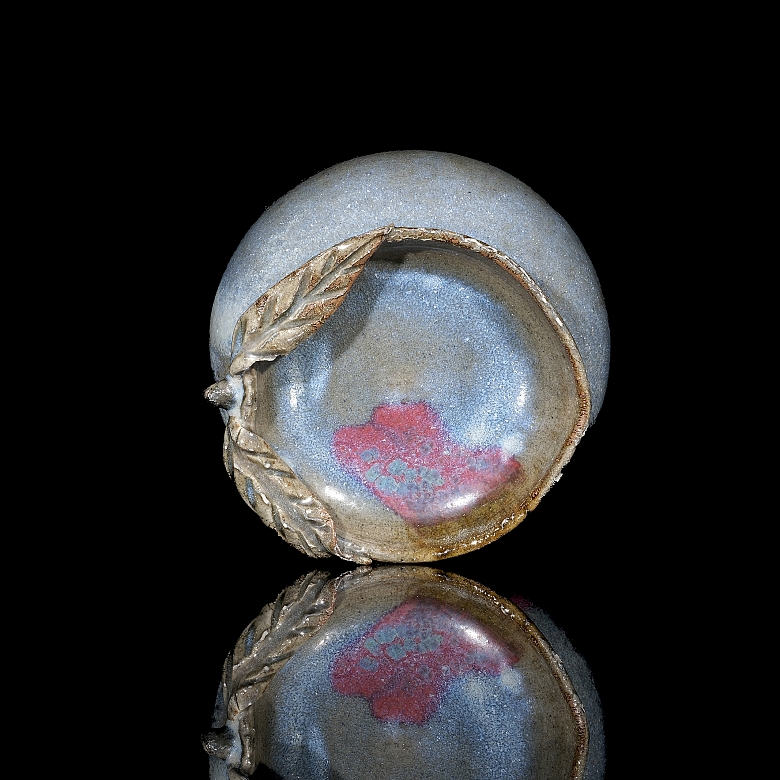 Ceramic vessel with Junyao glaze, Song style