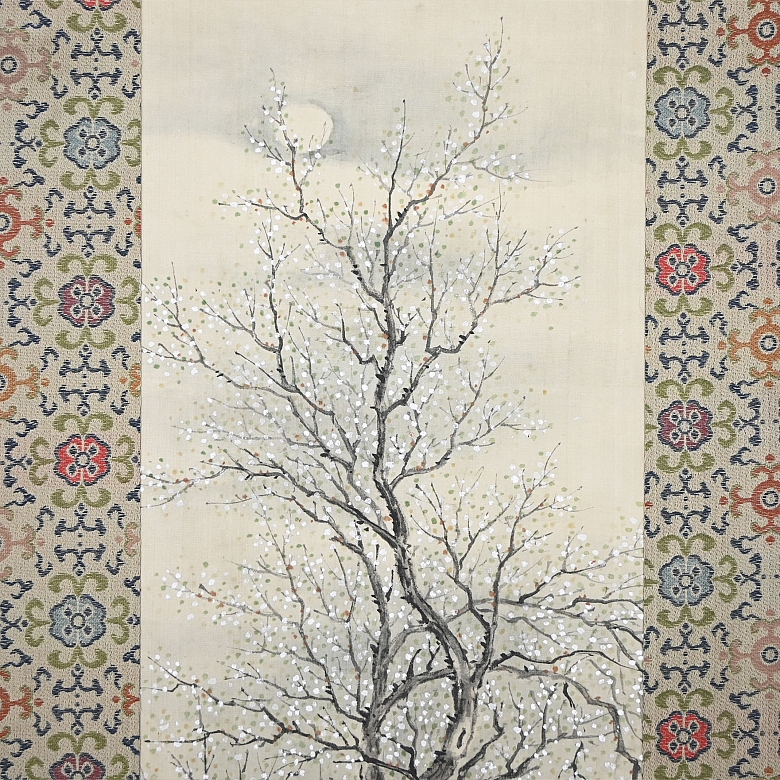 Pintura china “Dama entre ciruelos en flor”, con sello Guan Pinhu