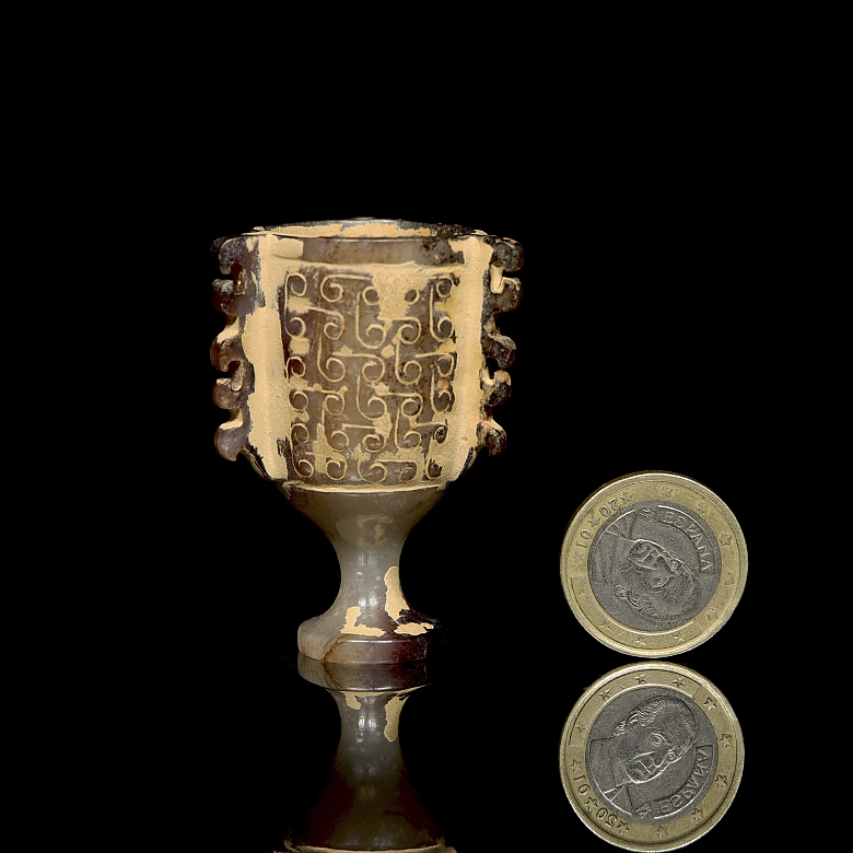 Copa de jade tallado, periodo Reinos Combatientes