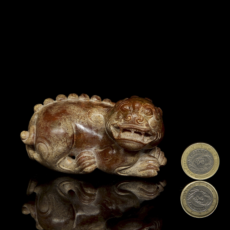 Figura de jade amarillo