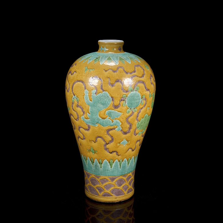Meiping glazed ceramic vase 