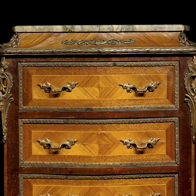 Chiffonier estilo Luis XV de madera y mármol, med. s.XX