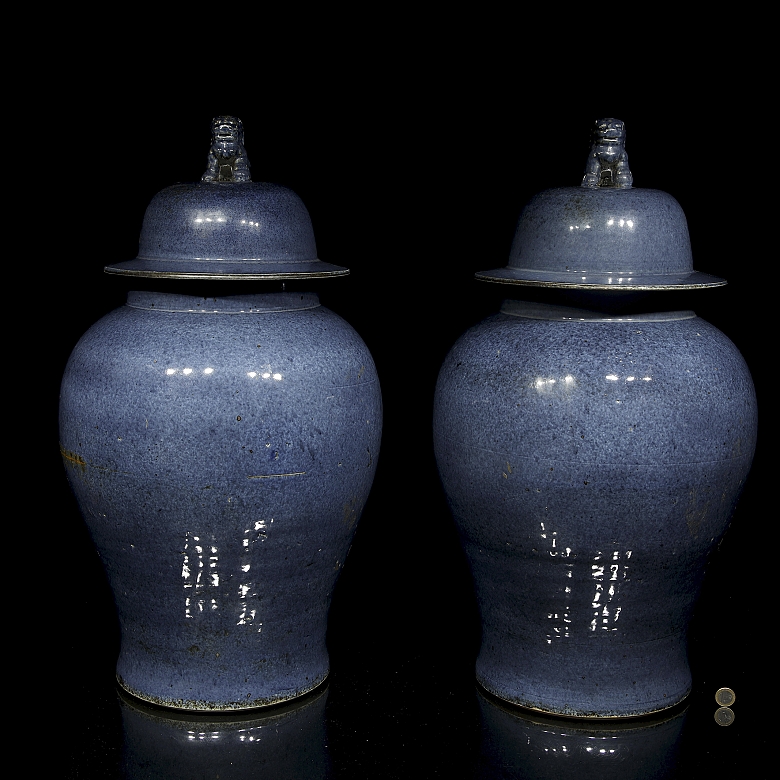 Pareja de tibores de porcelana vidriada, s.XX