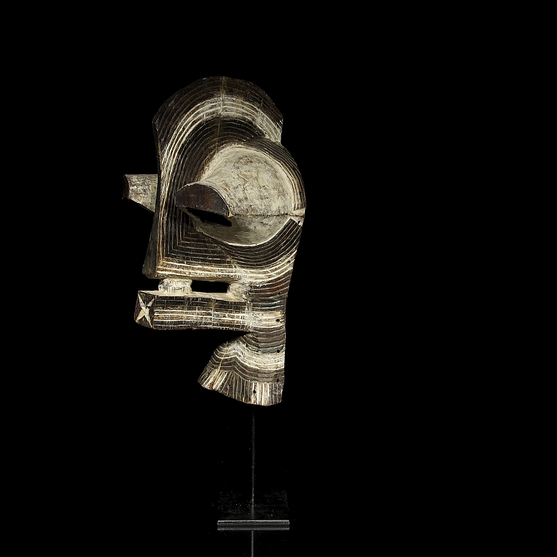 Máscara ceremonial Kifwebe masculina, Songye, R.D. del Congo, s.XX