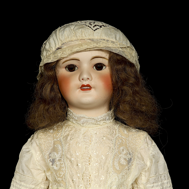 Muñeca de porcelana de SFBJ , París, c. 1920-1925