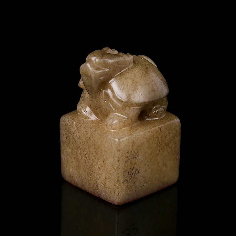Jade seal ‘Xuanwu Dragon Turtle’, Qing dynasty