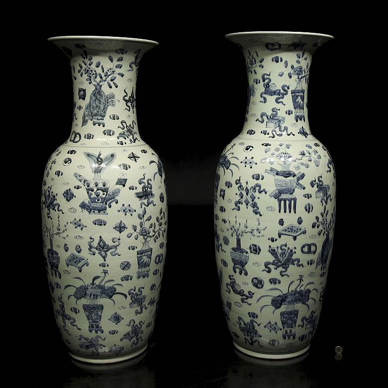 Pareja de grandes jarrones 