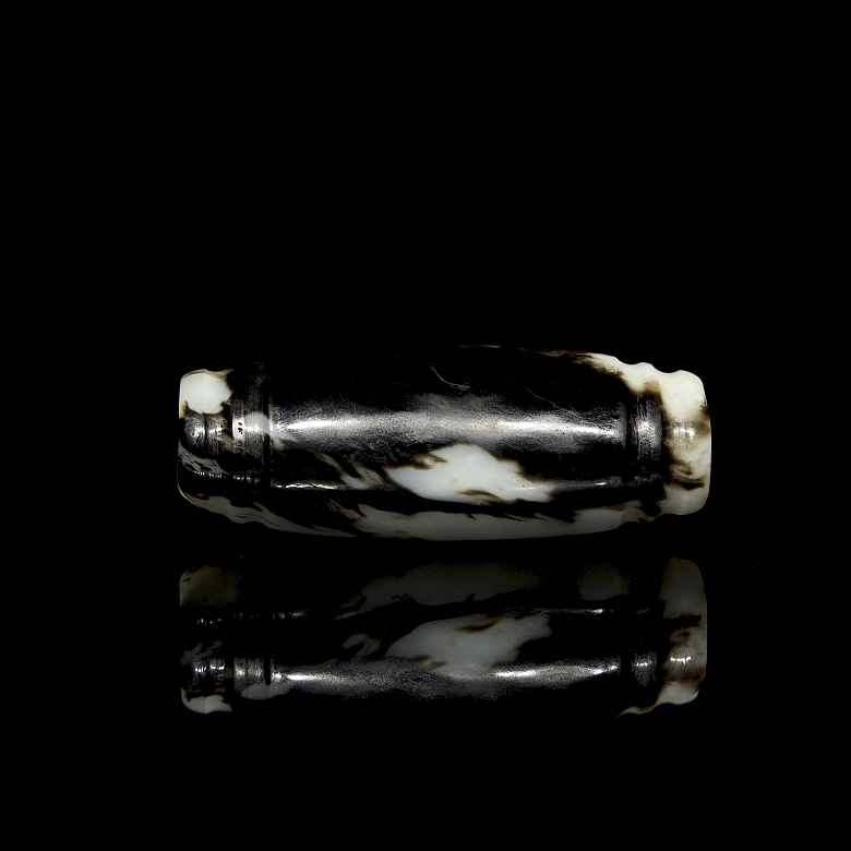 Cuenta “Dizi” de jade tallado, dinastía Ming