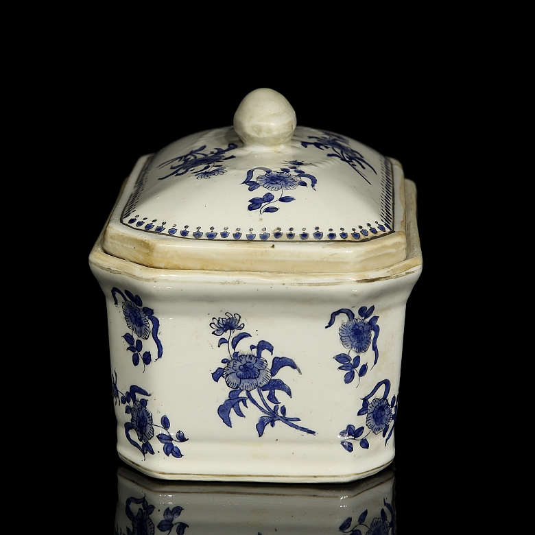 Caja de porcelana