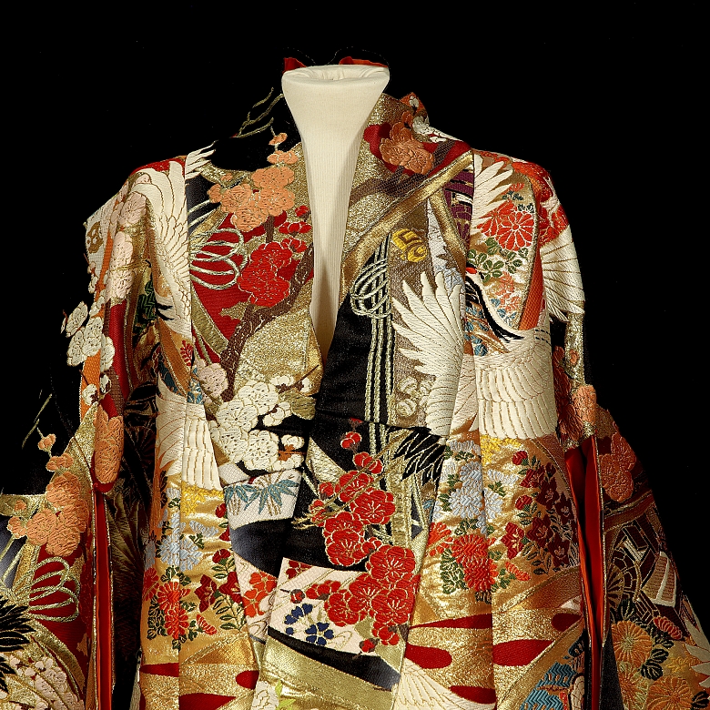 Uchikake matrimonial de seda bordada, s.XXI - 2