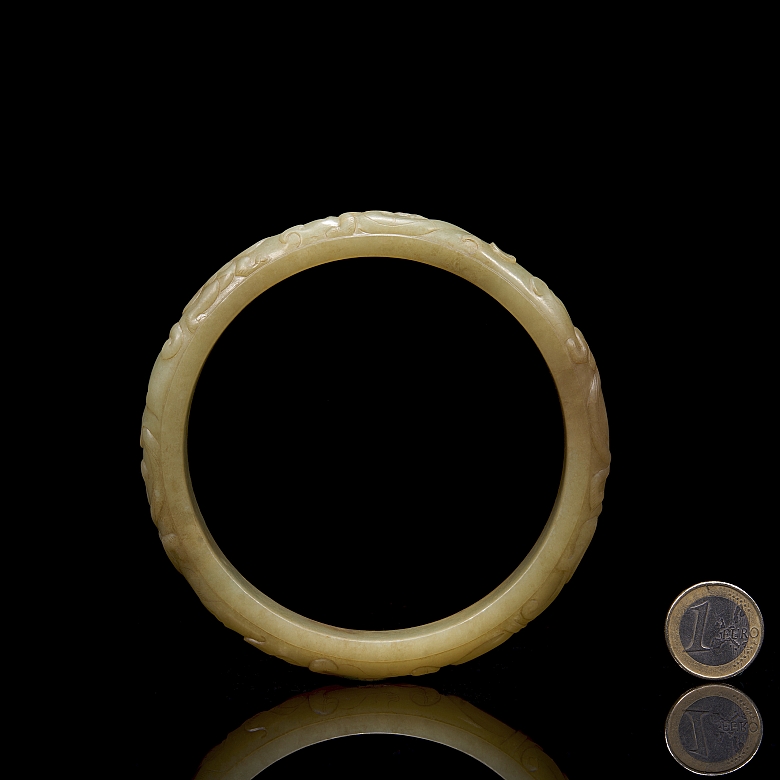 Hetian jade bracelet carved 