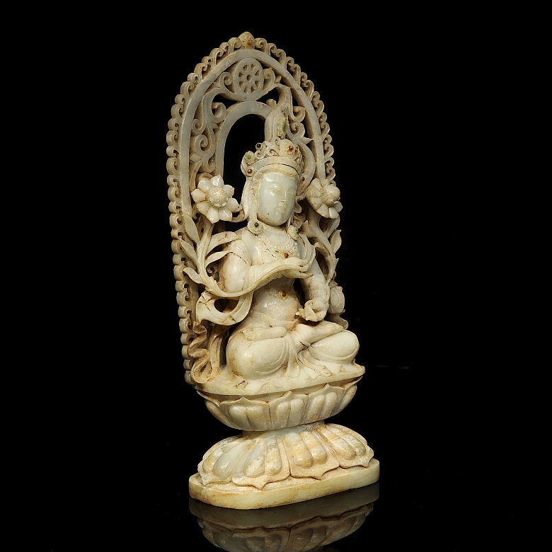 Figura de jade blanco “Buda Maitreya celestial”, dinastía Tang