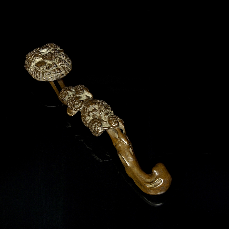Ruyi carved wood “Lingzhi”, Qing dynasty