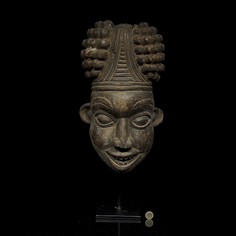 Máscara para danza Gèlèdẹ́, cultura Yoruba, suroeste de Nigeria/Benín
