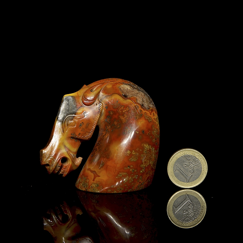 Busto de ágata tallada 