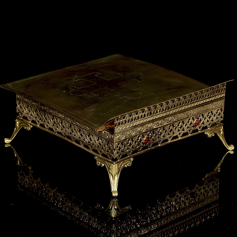 Atril de altar de latón dorado, s.XIX-XX