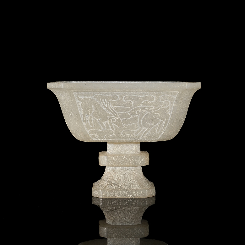 Copa de jade tallada 