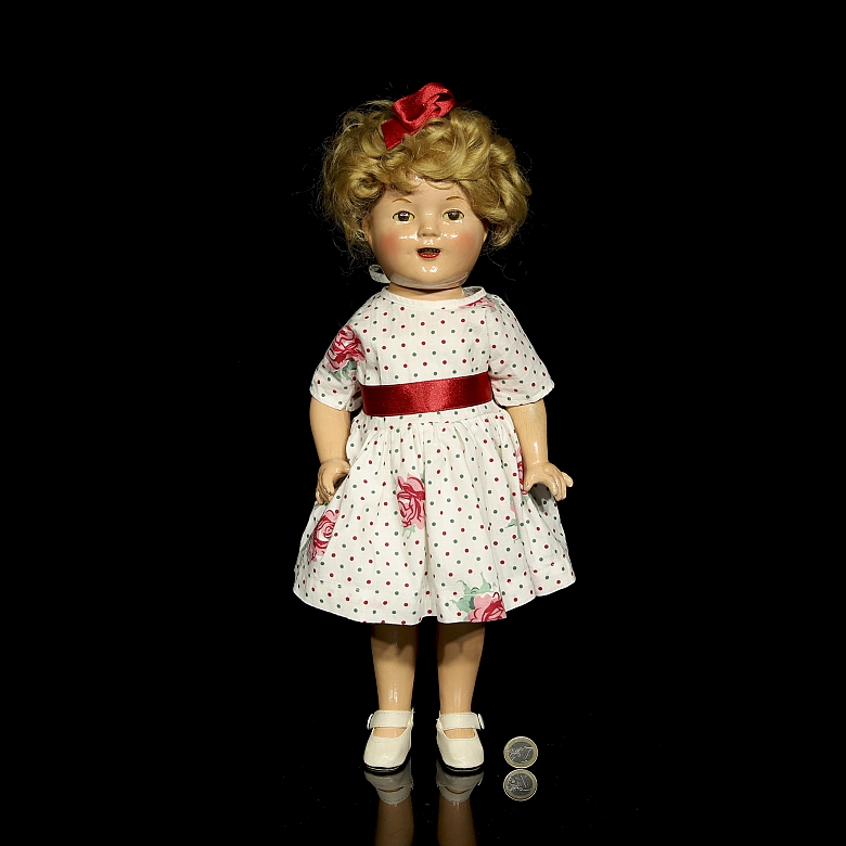 Muñeca oficial 